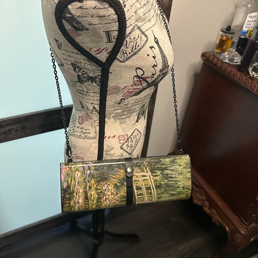 Artistic Clutch with Chain Strap